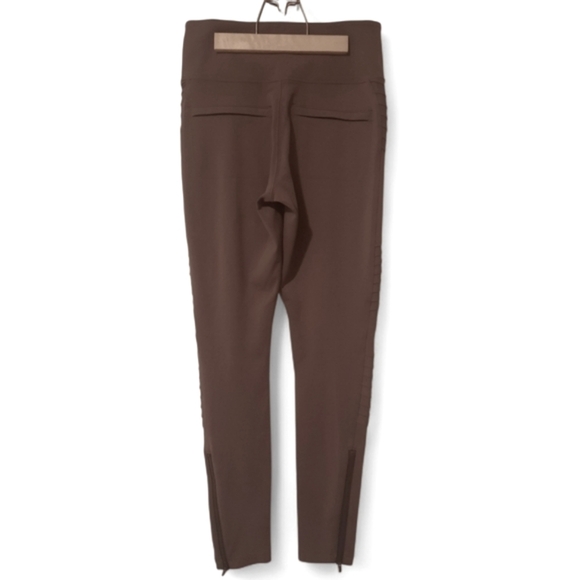 ATHLETA Moto Zip Delancy Tight Sculptek UPF 50+ Stretch Pockets Legging Taupe - Picture 8 of 12